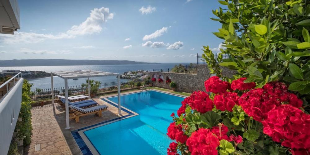 Rental Villa Apartment Greece