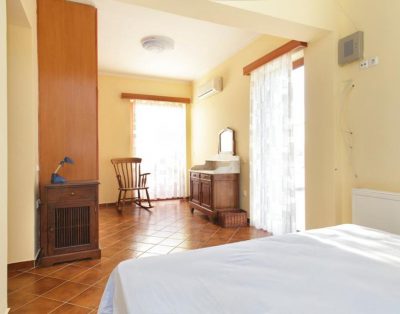 Chrisoula Villa