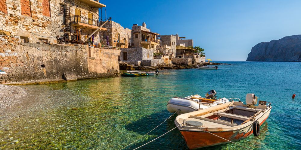 The best resorts & beaches of Peloponnese Greece - My Greek Holidays