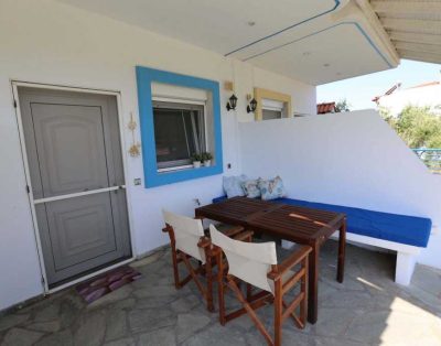Alla Holiday House