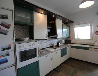 Alla Holiday House