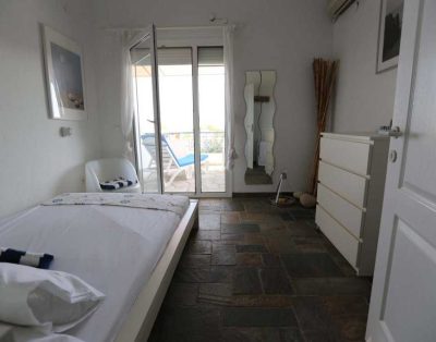 Alla Holiday House