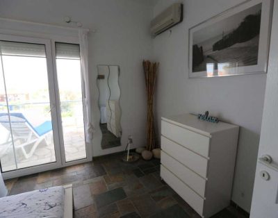 Alla Holiday House