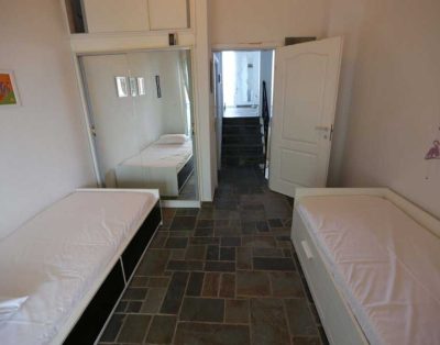 Alla Holiday House