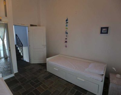 Alla Holiday House