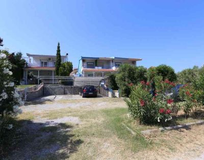 Alla Holiday House
