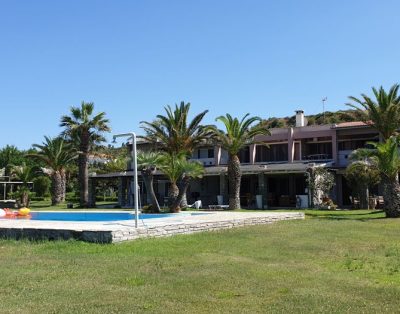 Clio Holiday House