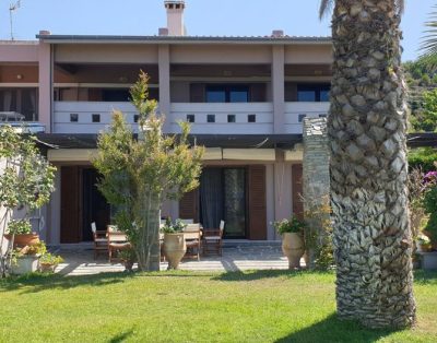 Clio Holiday House