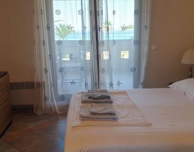 Clio Holiday House