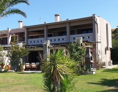 Clio Holiday House