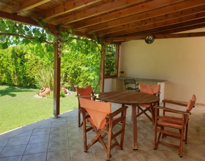Leda Holiday House