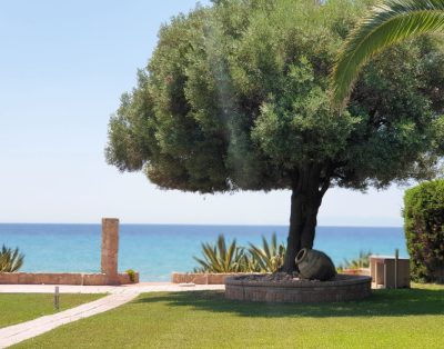 Leda Holiday House