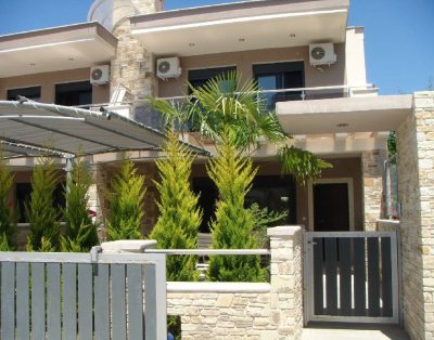 Tina Holiday House