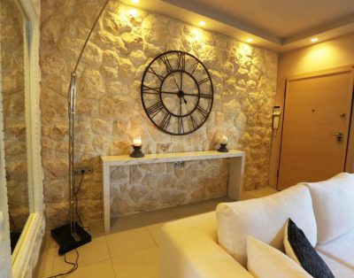 Tina Holiday House