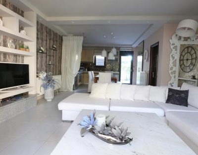 Tina Holiday House