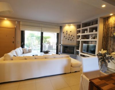Tina Holiday House