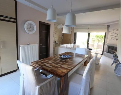 Tina Holiday House
