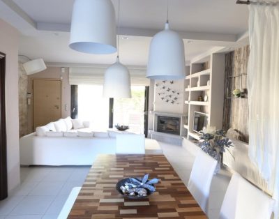 Tina Holiday House