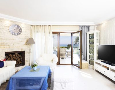 Algea Maisonette