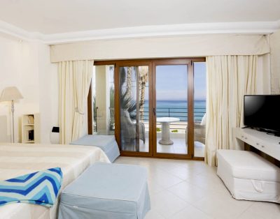 Algea Maisonette