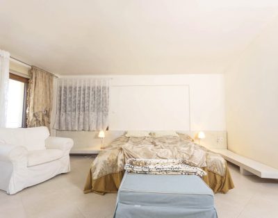 Algea Maisonette