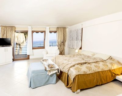Algea Maisonette