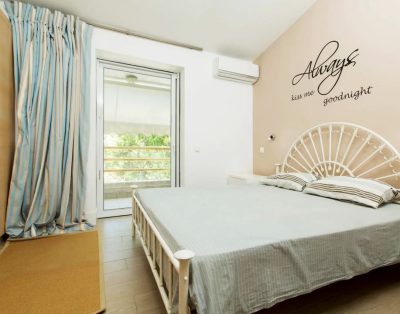 Hector Holiday House