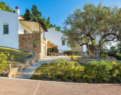 Sapphire Holiday House