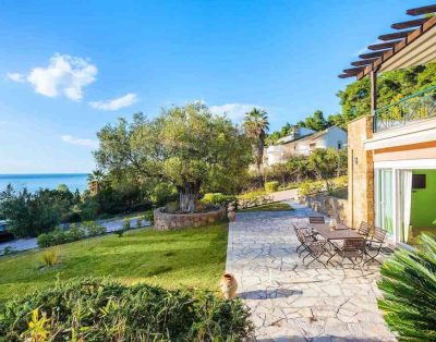 Sapphire Holiday House