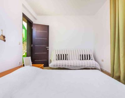 Sapphire Holiday House