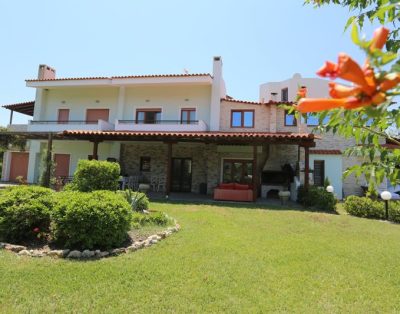 Faros Holiday House