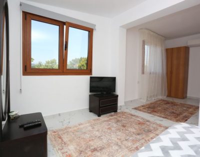Faros Holiday House