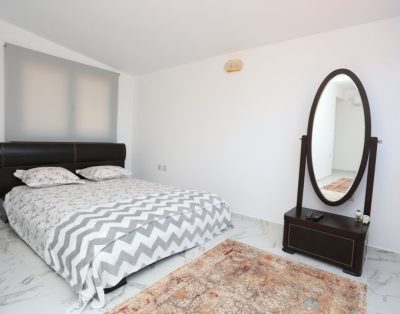 Faros Holiday House