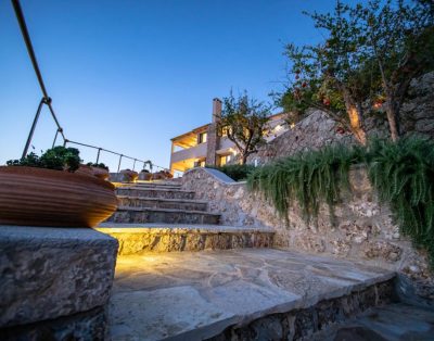Aurora Villa
