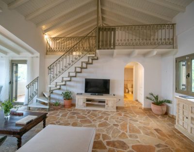 Aurora Villa