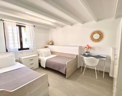 Vira Holiday House