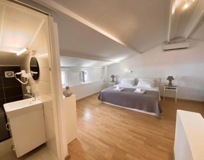 Vira Holiday House