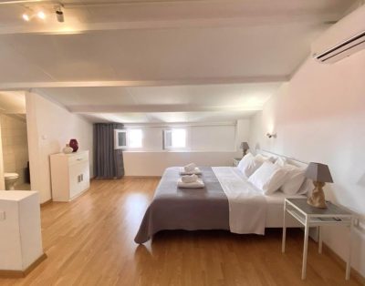 Vira Holiday House