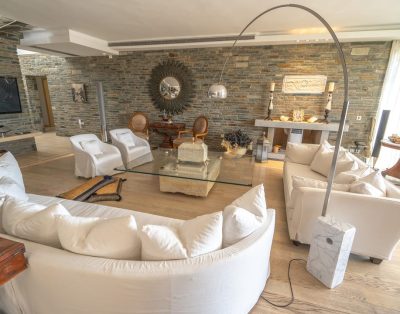 Kylie Villa