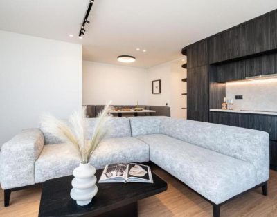 Lola Penthouse